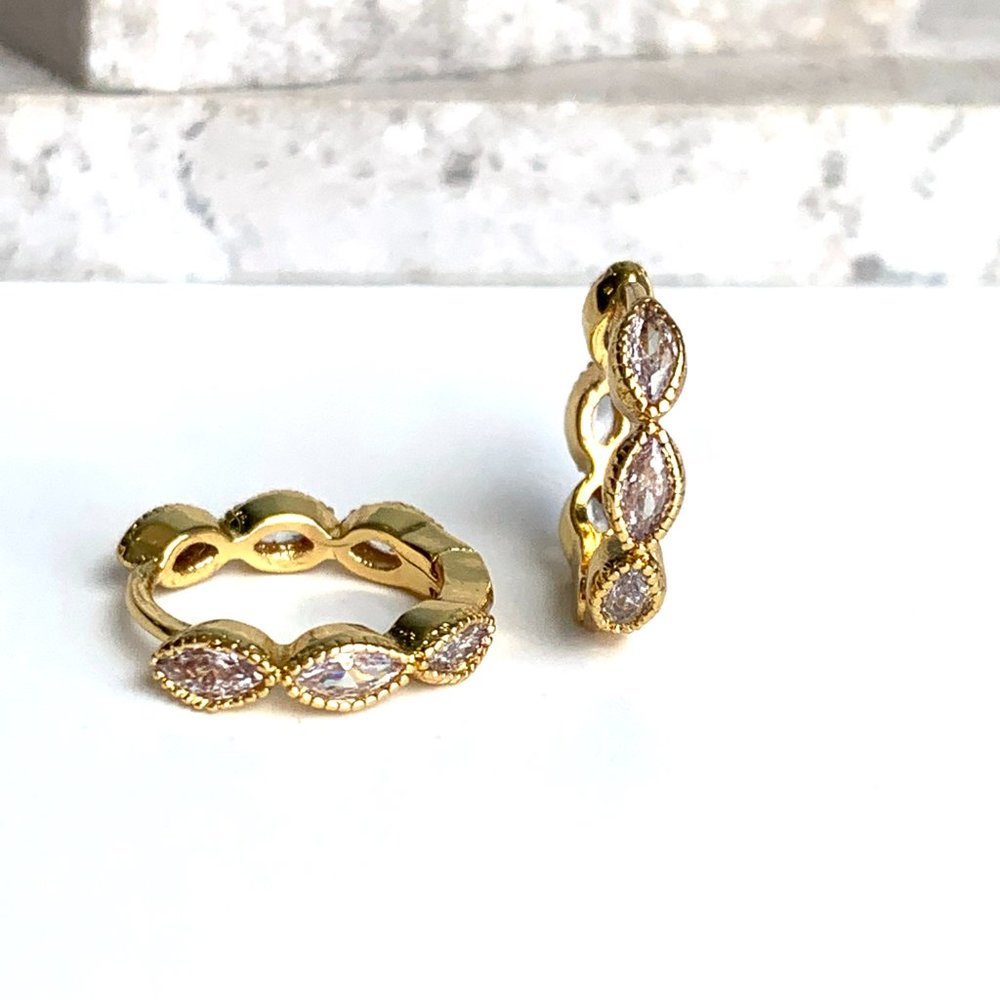 NEW~ Anthropologie Marquise Crystal Huggie hoop Earrings